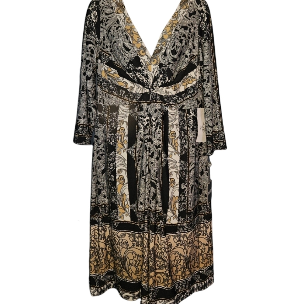 NWT Muse 3/4 Sleeve Multi-Printed Dress